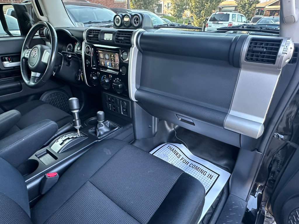 2007 Toyota FJ Cruiser Image 13