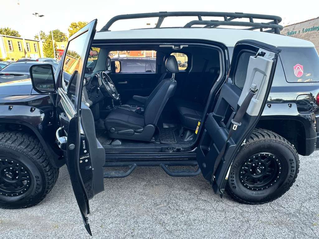 2007 Toyota FJ Cruiser Image 24