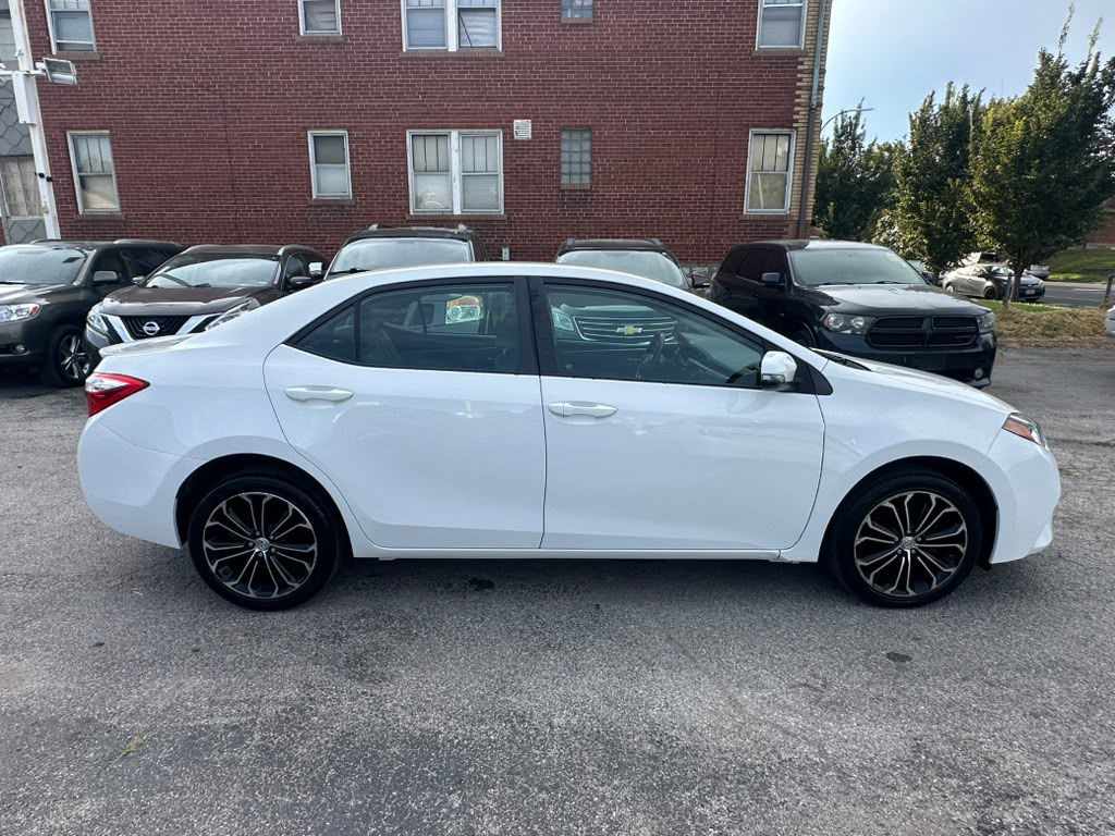 2016 Toyota Corolla Image 4