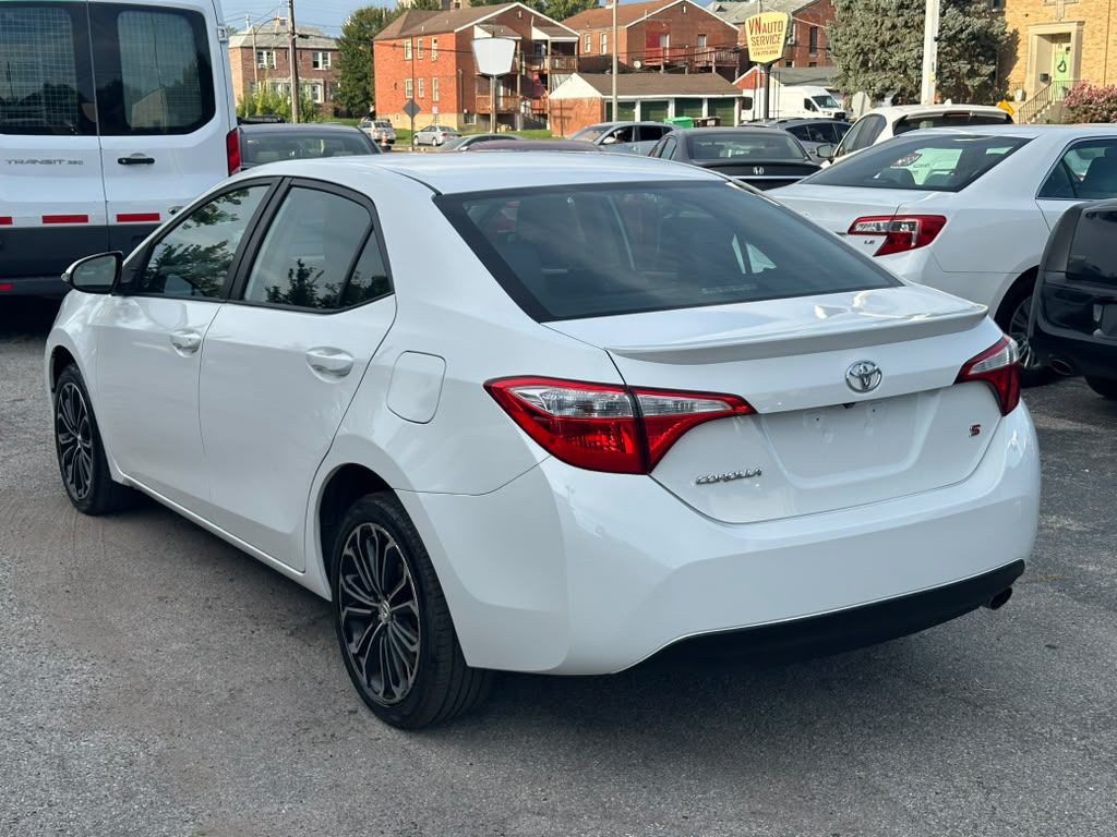 2016 Toyota Corolla Image 8