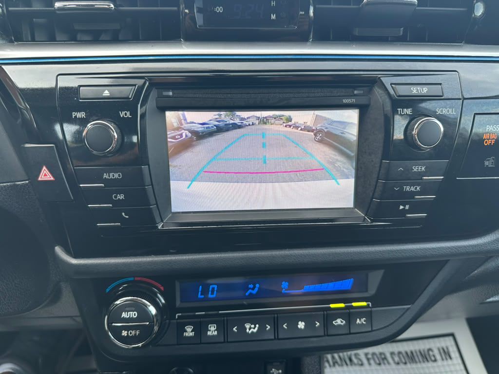 2016 Toyota Corolla Image 18