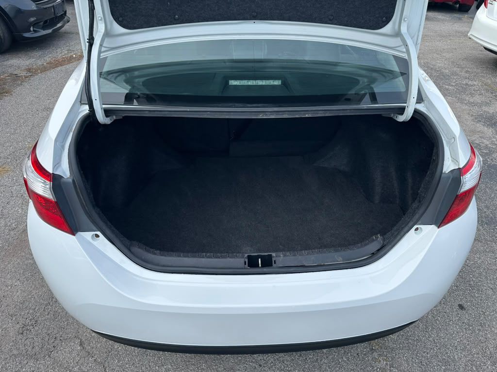 2016 Toyota Corolla Image 23