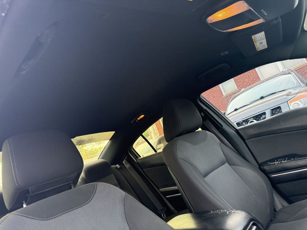 2017 Dodge Charger Image 15