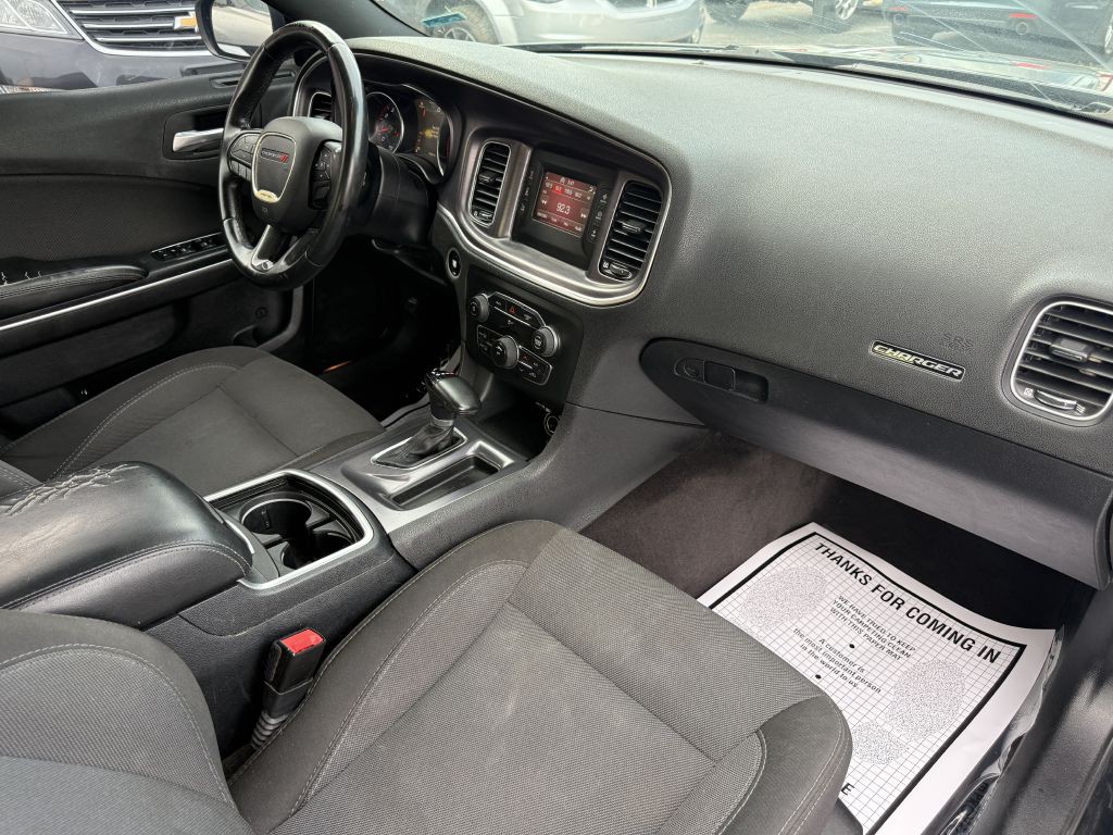 2017 Dodge Charger Image 19
