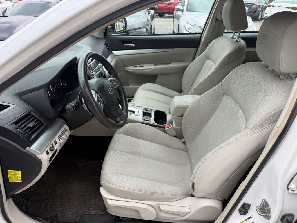 2012 Subaru Outback Image 13