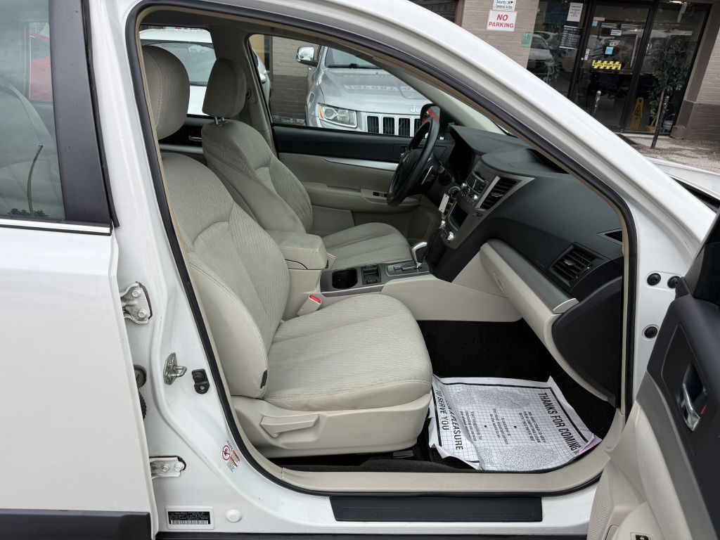 2012 Subaru Outback Image 18