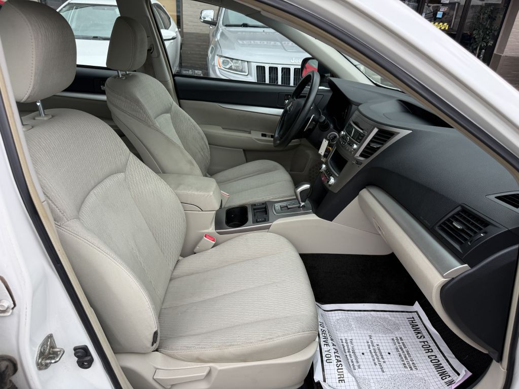 2012 Subaru Outback Image 19