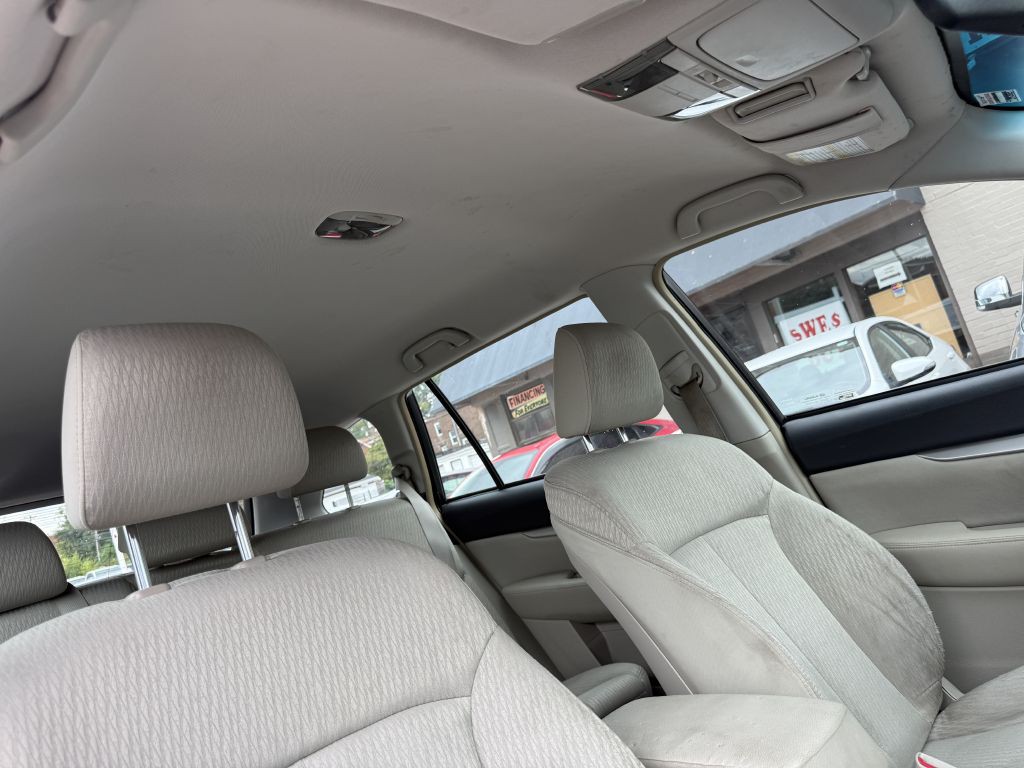2012 Subaru Outback Image 21