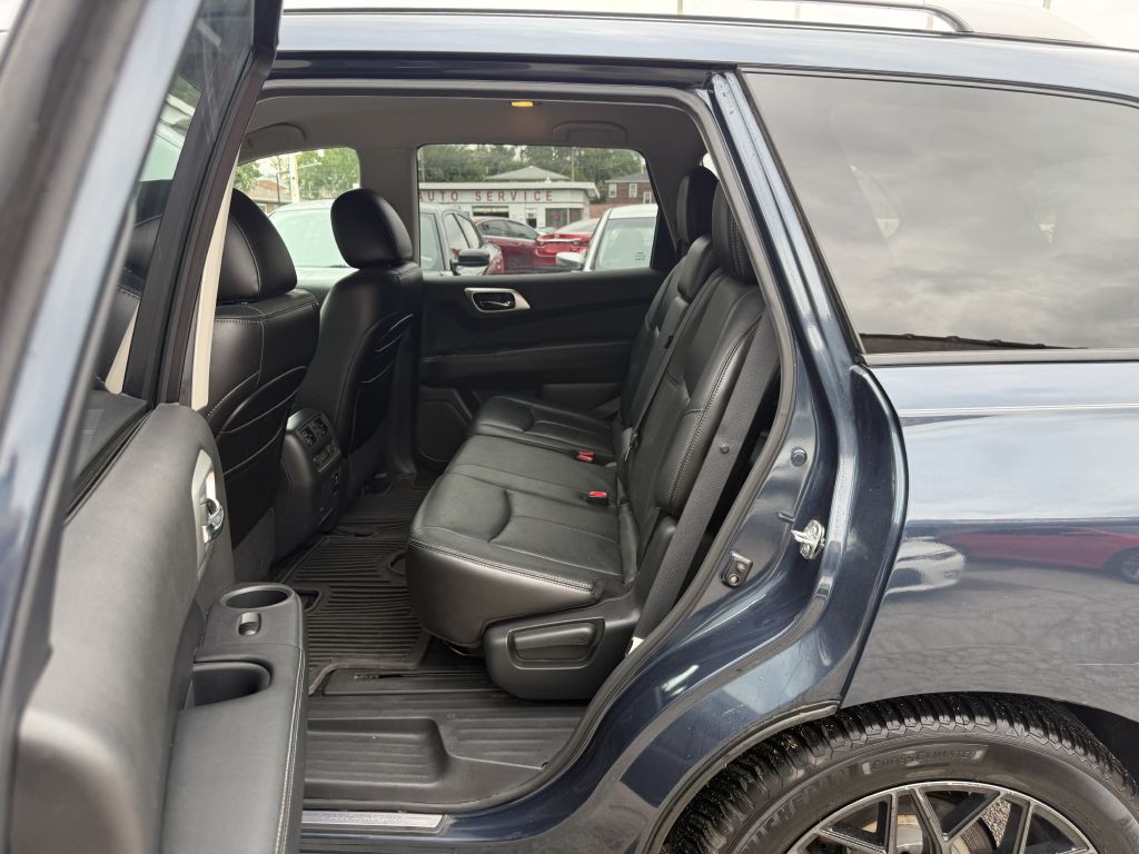 2013 Nissan Pathfinder Image 23