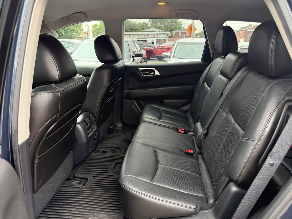2013 Nissan Pathfinder Image 24