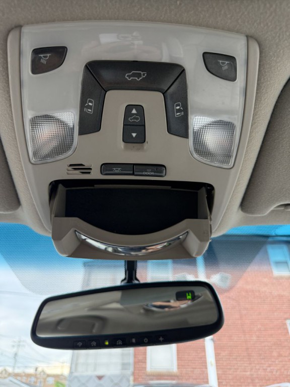 2011 Toyota Sienna Image 18