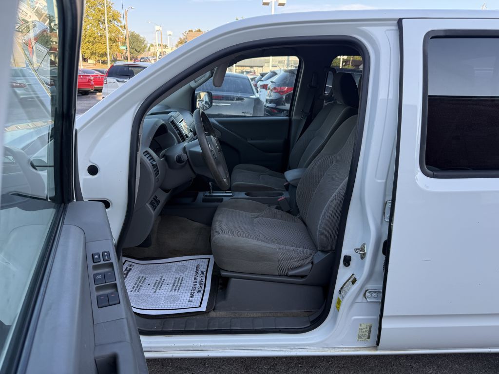 2017 Nissan Frontier Image 15