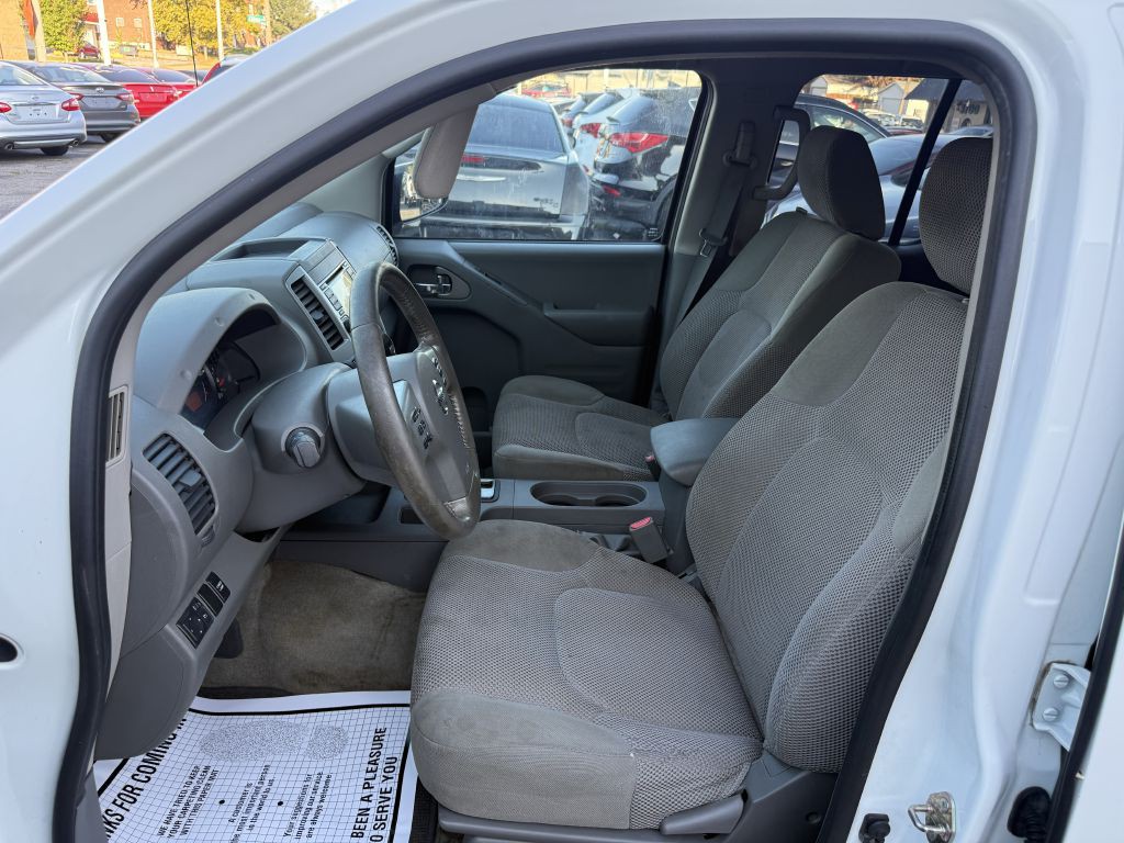 2017 Nissan Frontier Image 16