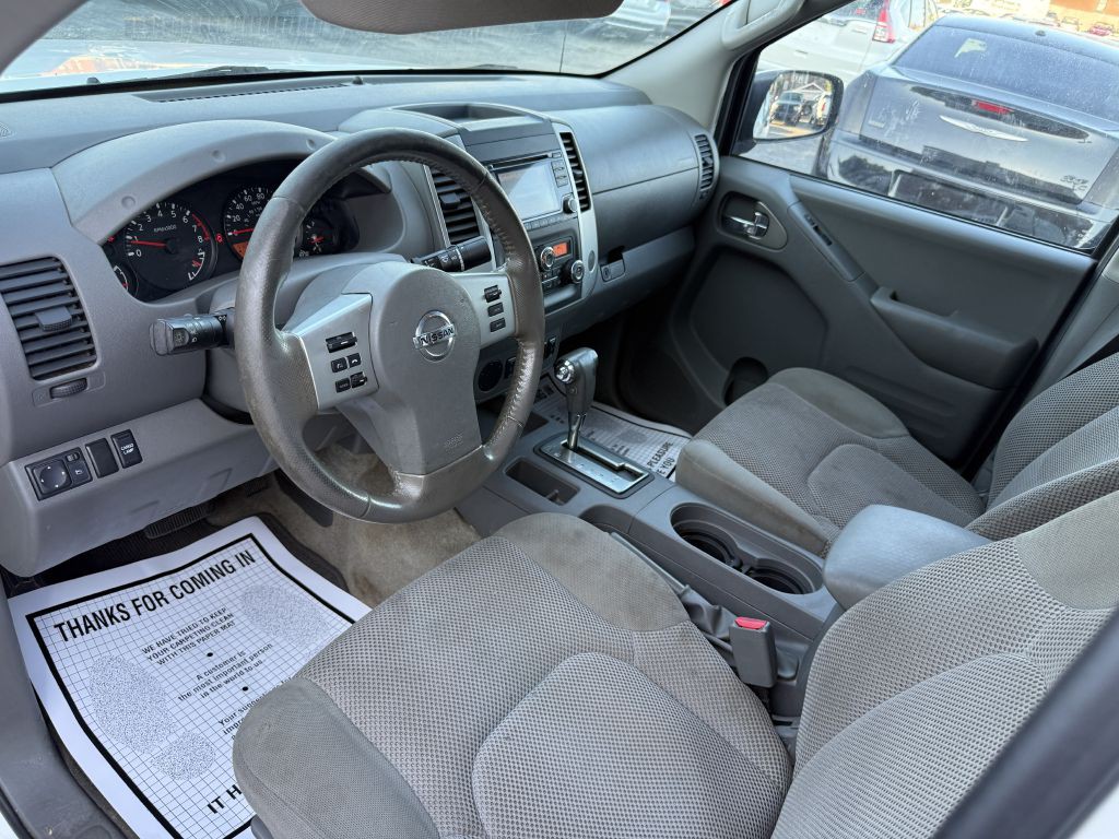 2017 Nissan Frontier Image 17