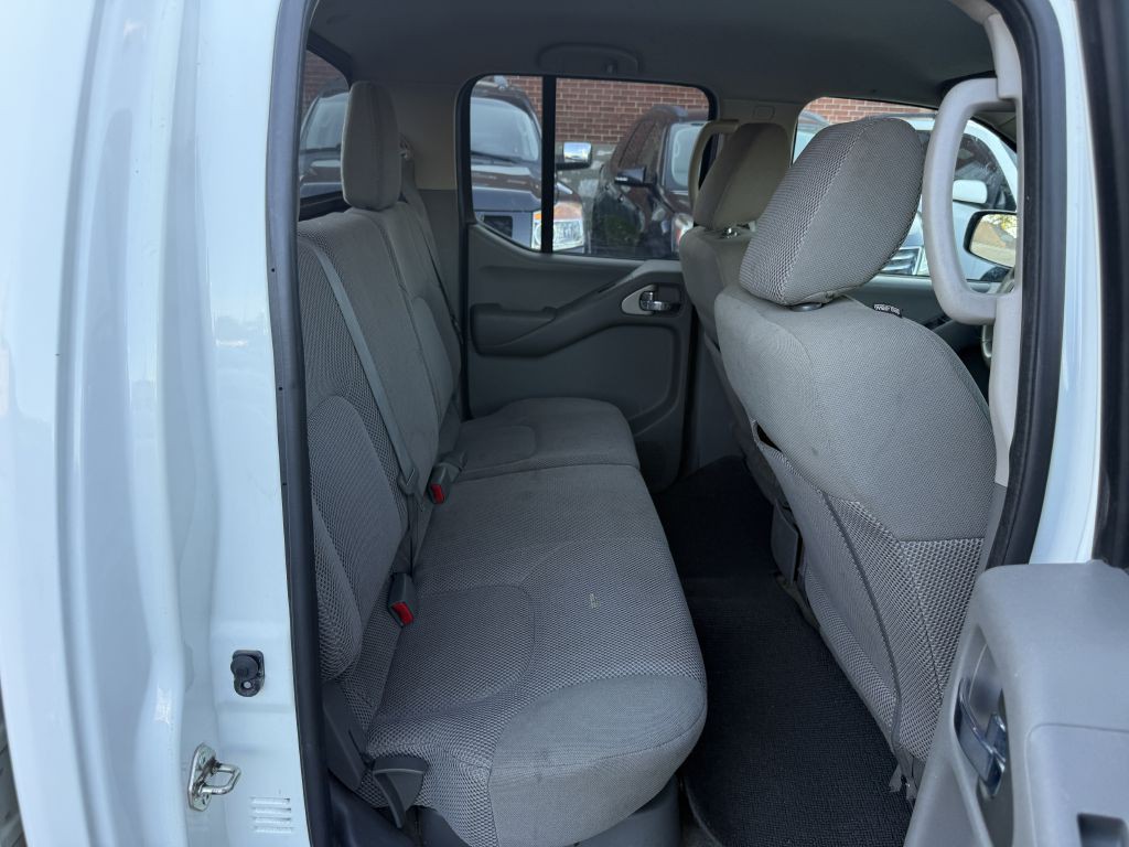 2017 Nissan Frontier Image 29