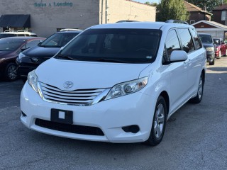 Image for 2017 Toyota Sienna LE ID: 7667214