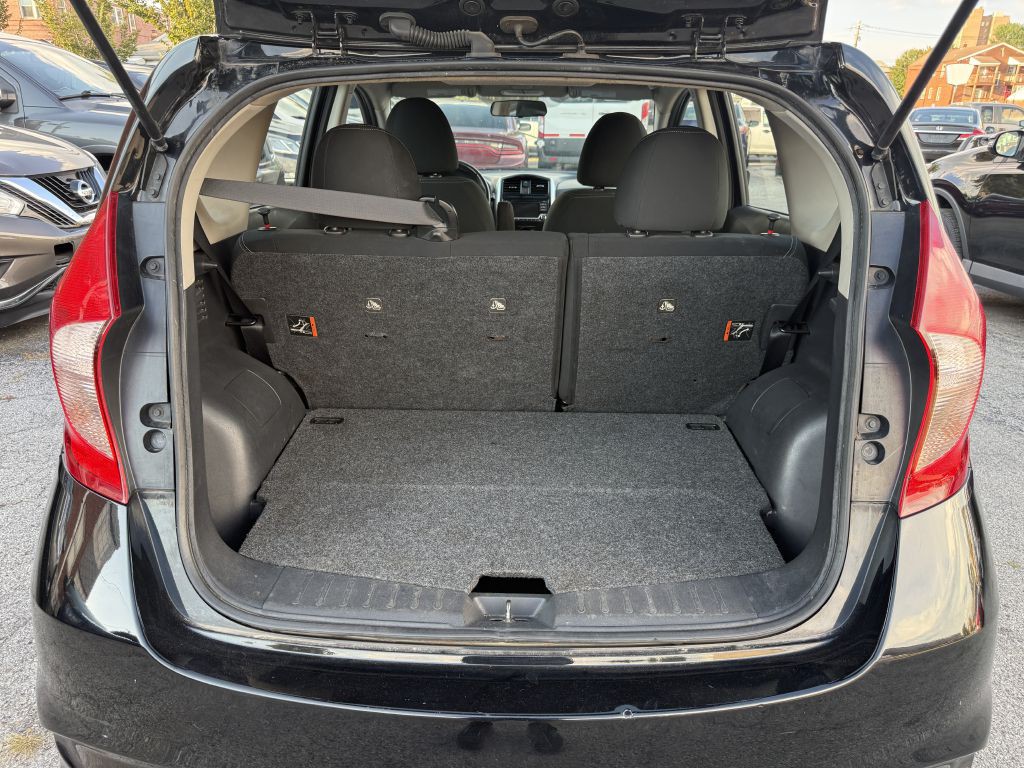 2018 Nissan Versa Image 9