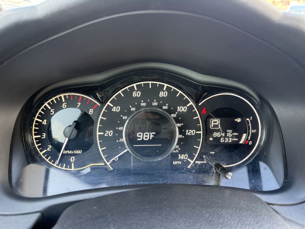 2018 Nissan Versa Image 16