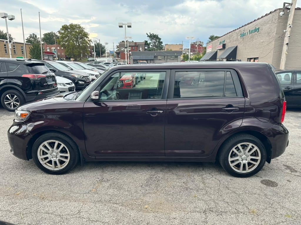 2010 Scion xB Image 5