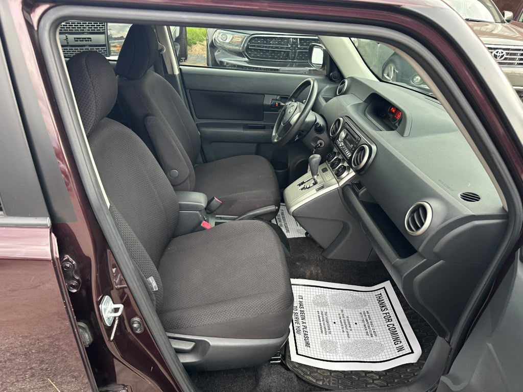 2010 Scion xB Image 12