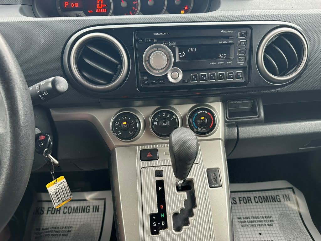 2010 Scion xB Image 16