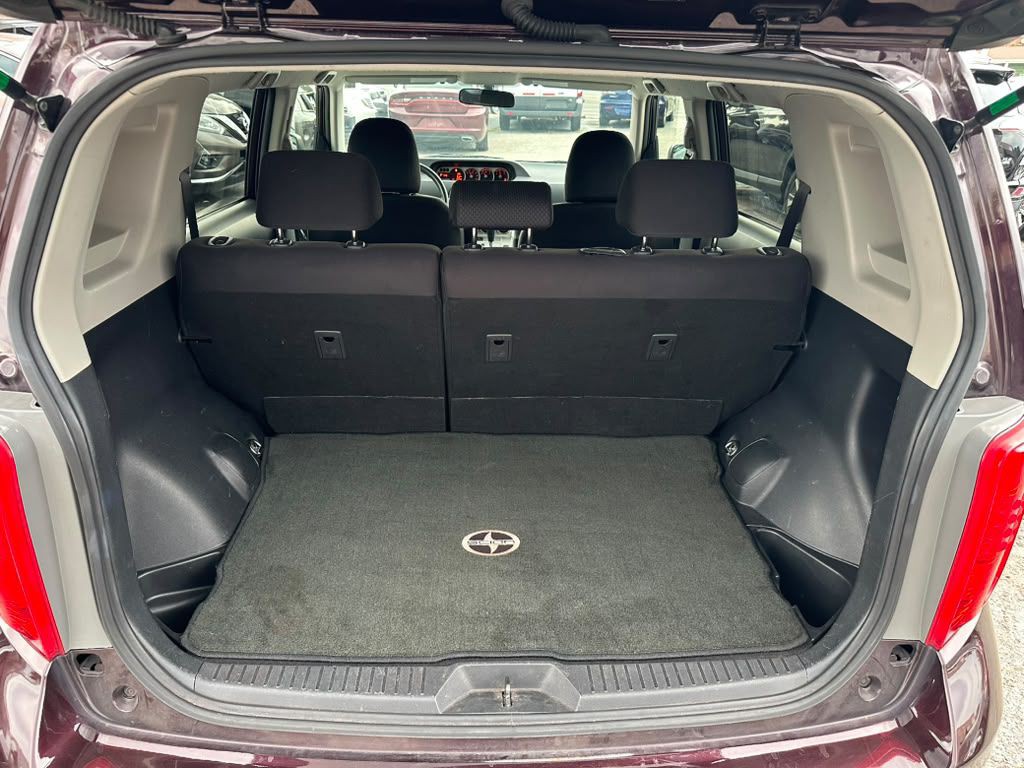2010 Scion xB Image 20
