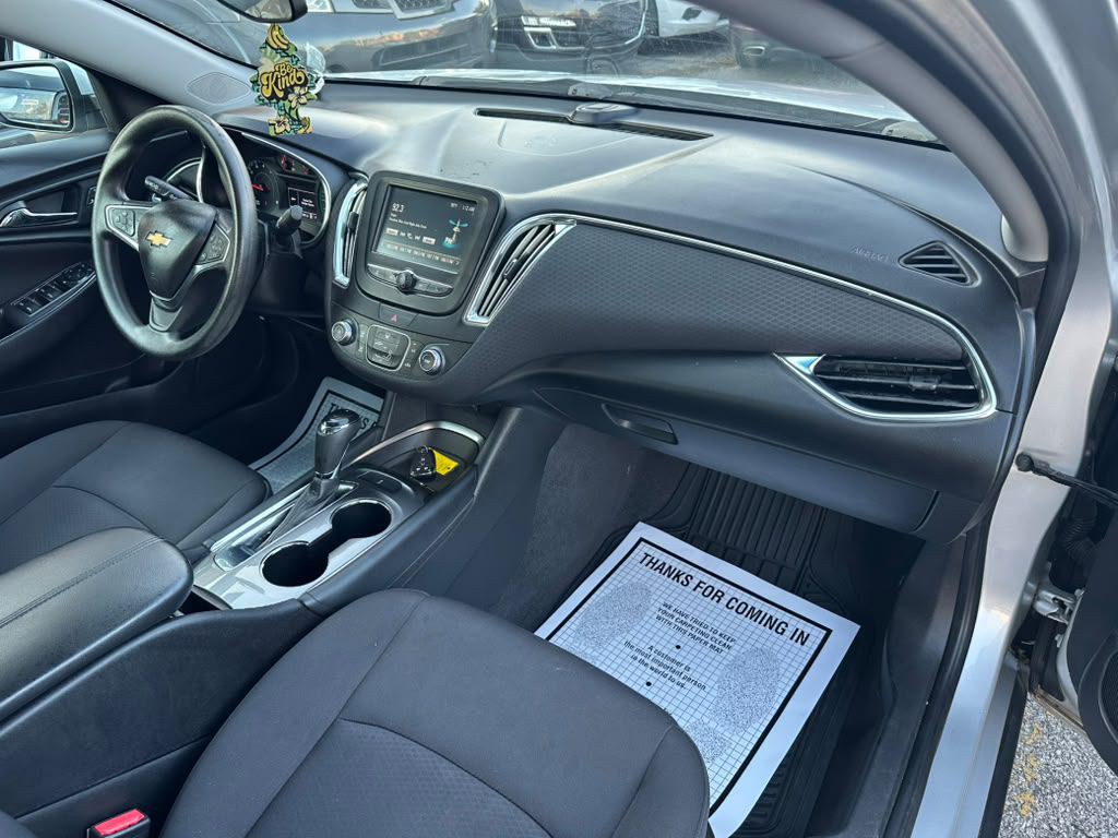 2018 Chevrolet Malibu Image 19
