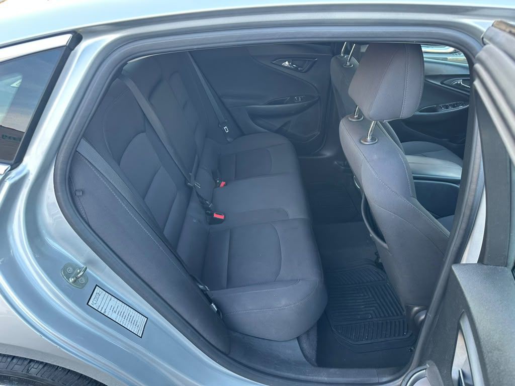 2018 Chevrolet Malibu Image 21
