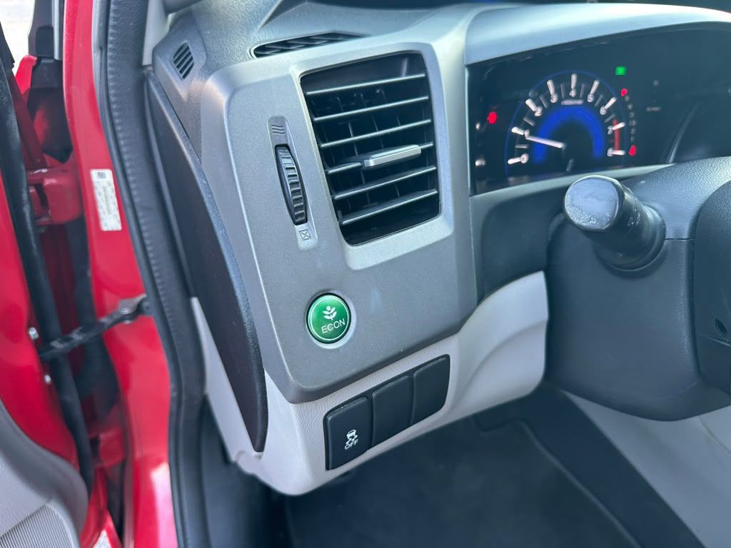 2012 Honda Civic Image 17