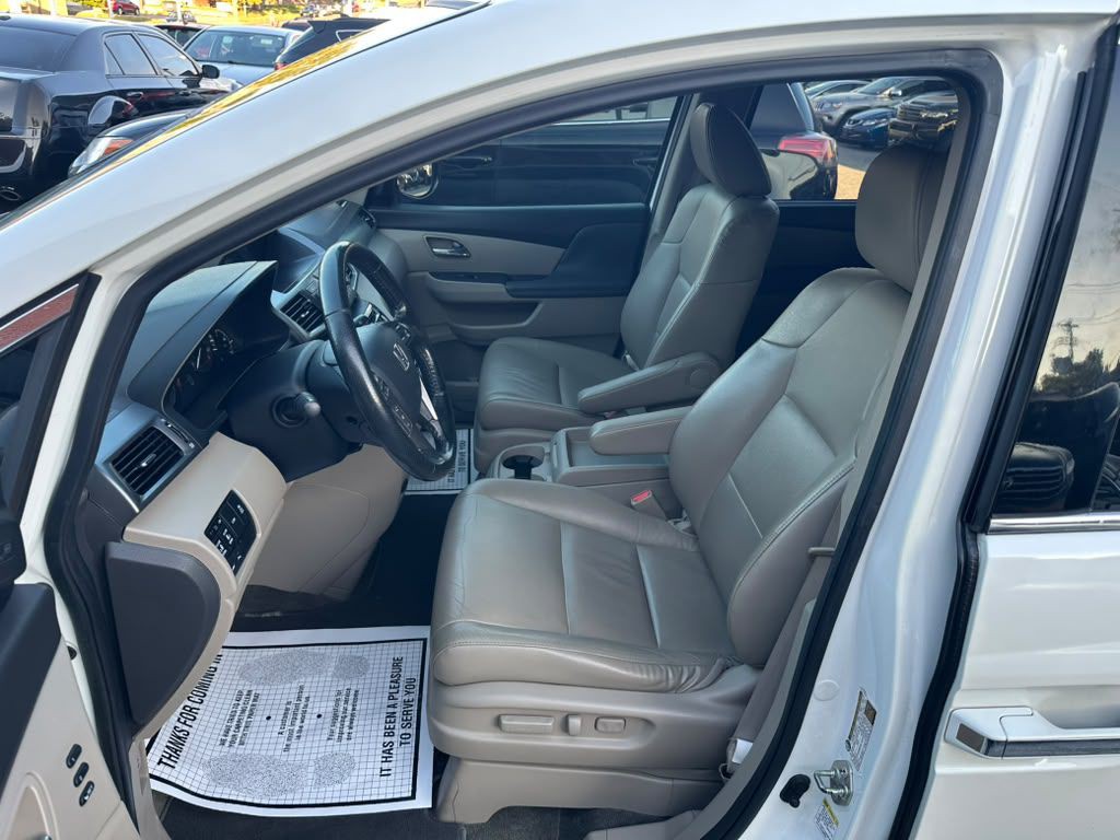 2014 Honda Odyssey Image 10