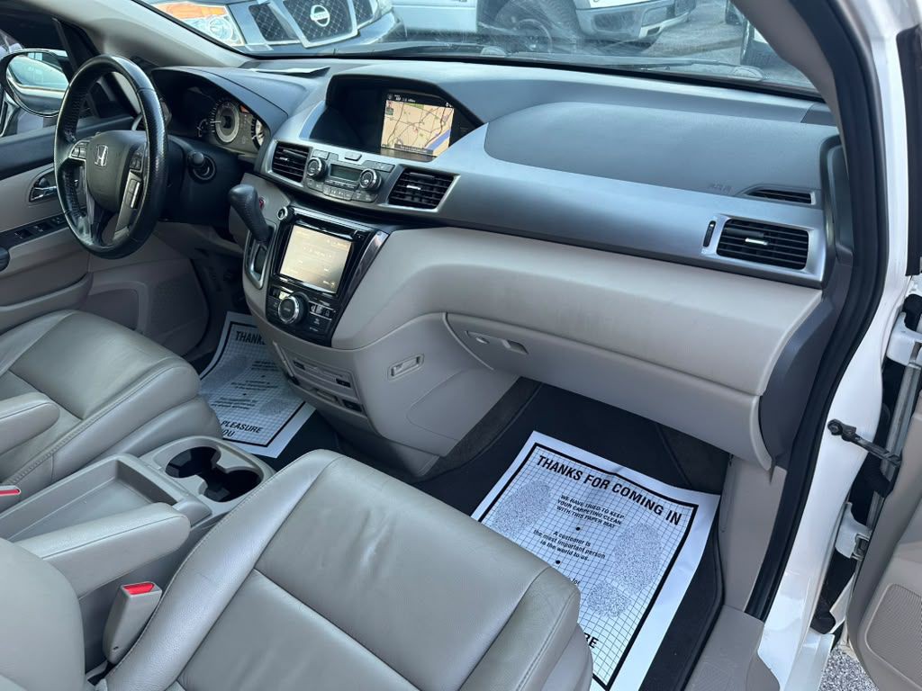 2014 Honda Odyssey Image 13