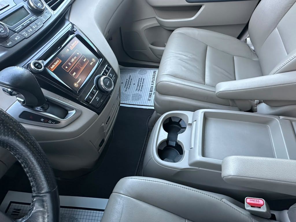 2014 Honda Odyssey Image 18