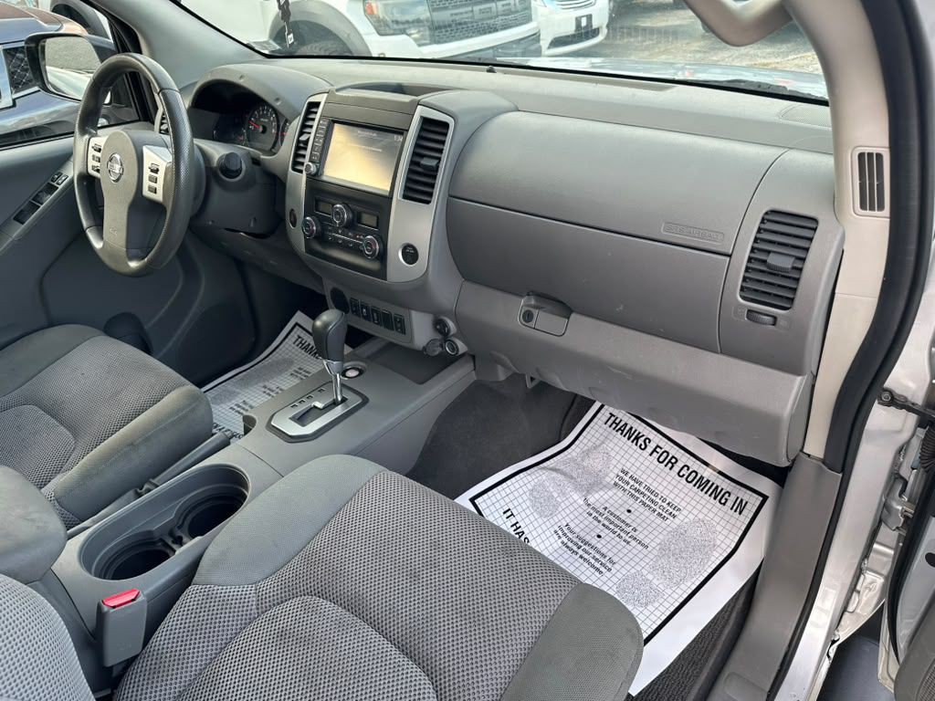 2020 Nissan Frontier Image 13