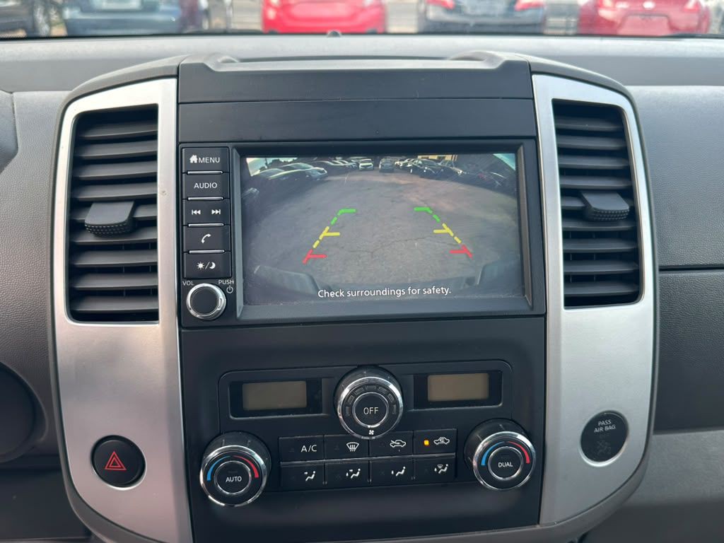 2020 Nissan Frontier Image 17