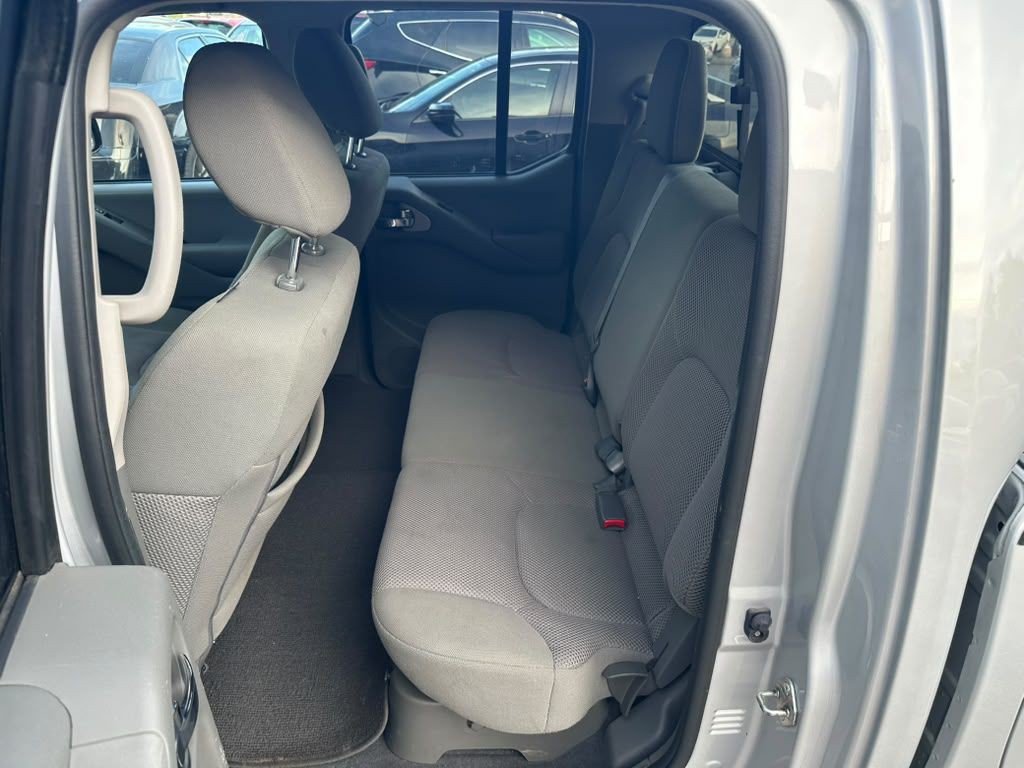 2020 Nissan Frontier Image 22