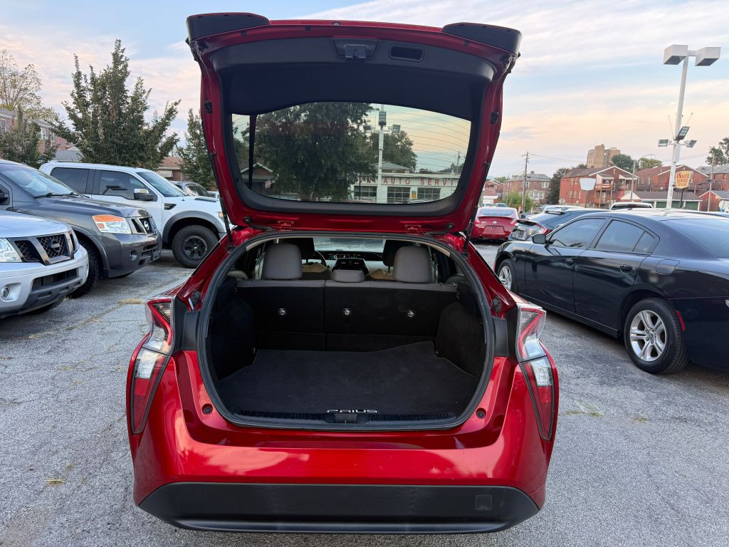 2016 Toyota Prius Image 8