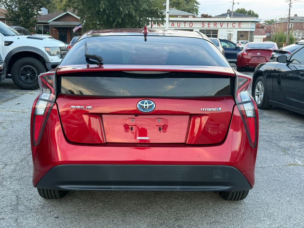 2016 Toyota Prius Image 10