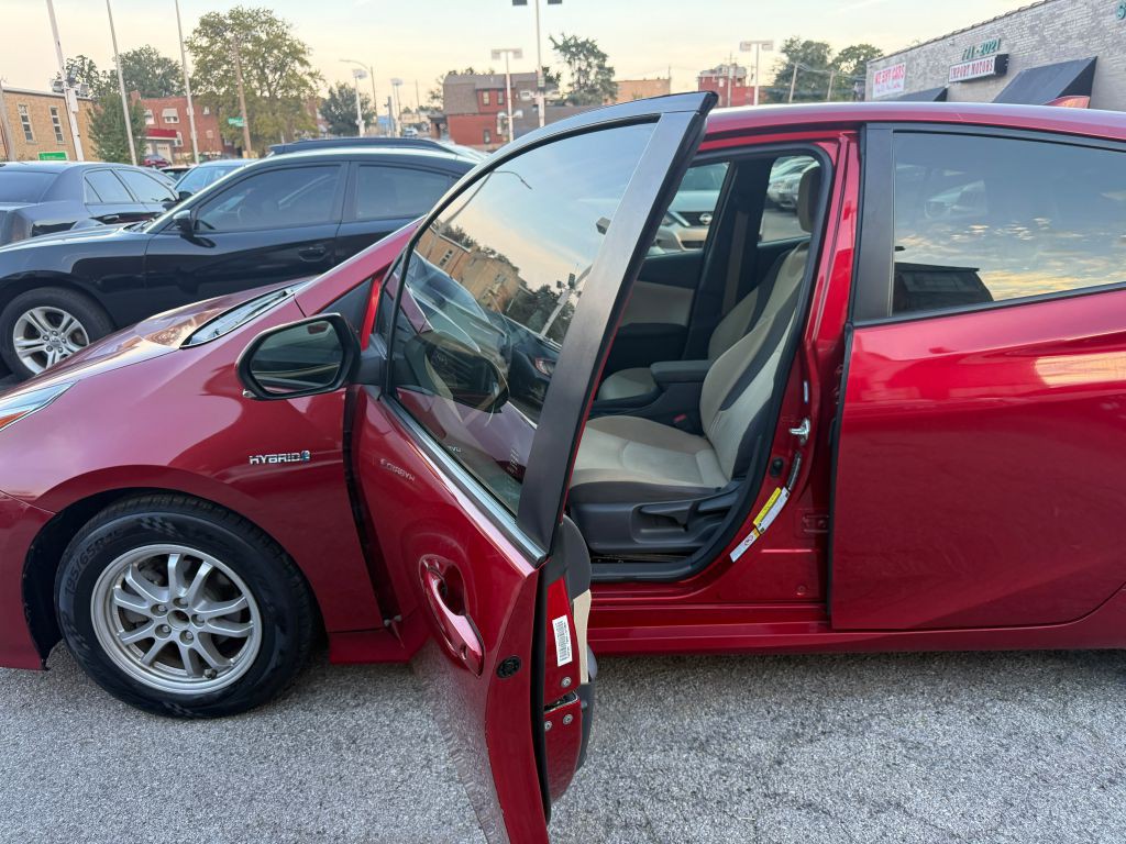 2016 Toyota Prius Image 12