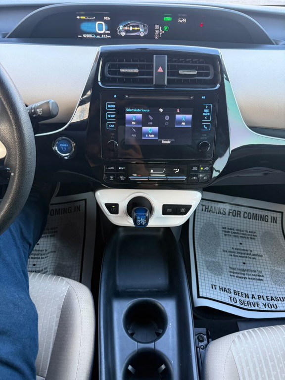 2016 Toyota Prius Image 17
