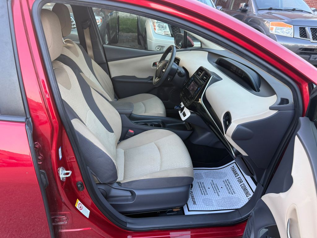 2016 Toyota Prius Image 21