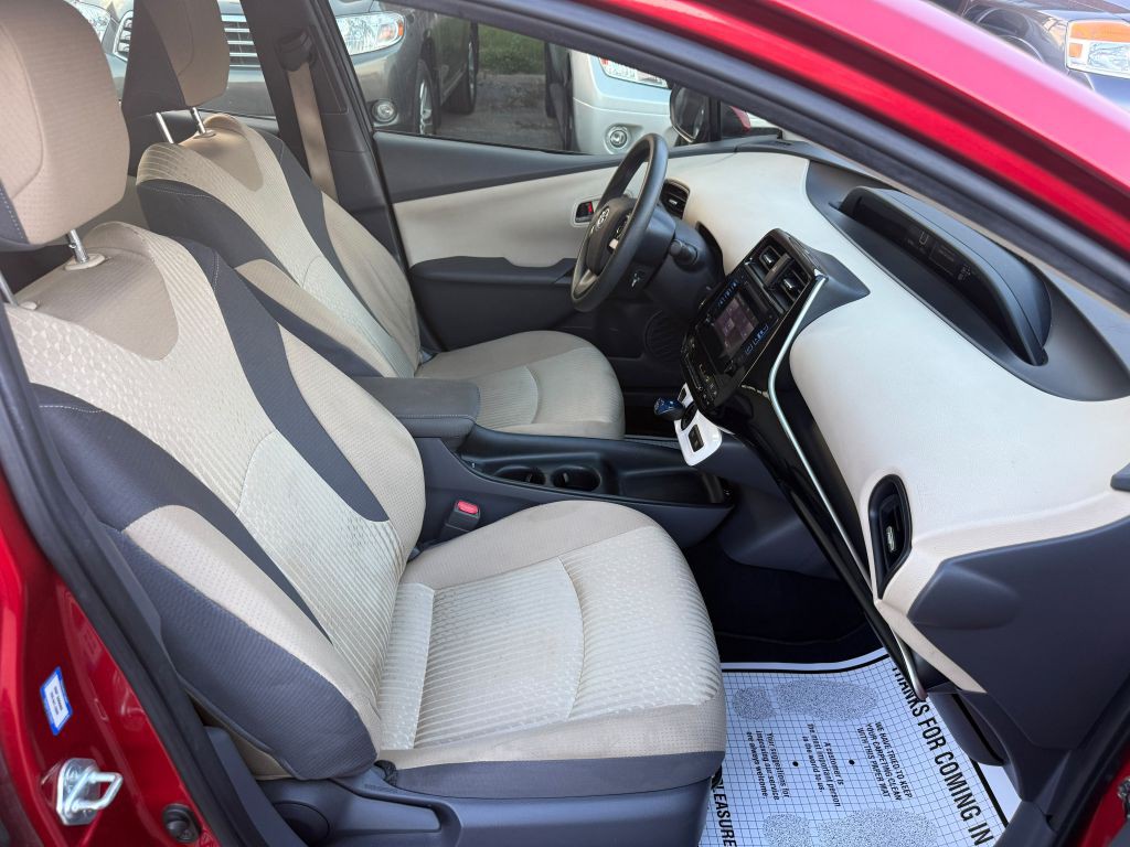 2016 Toyota Prius Image 22