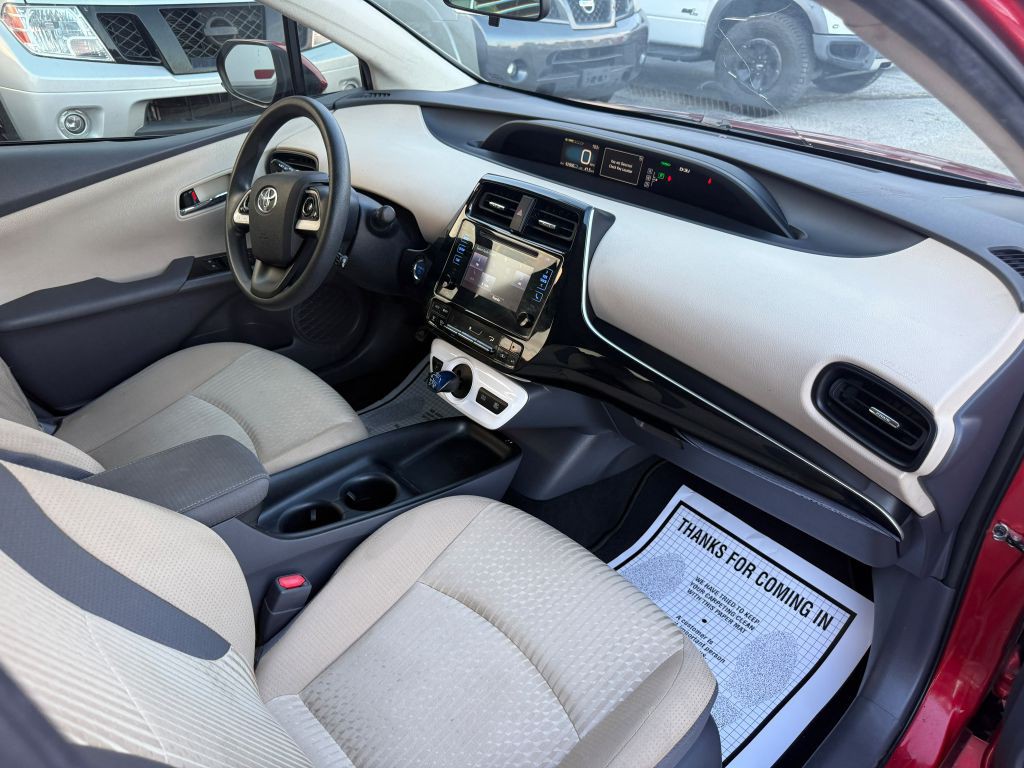 2016 Toyota Prius Image 23