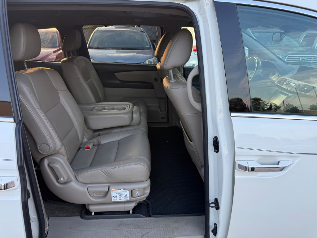 2017 Honda Odyssey Image 25