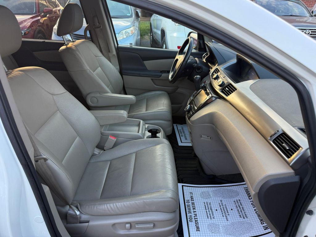 2017 Honda Odyssey Image 31