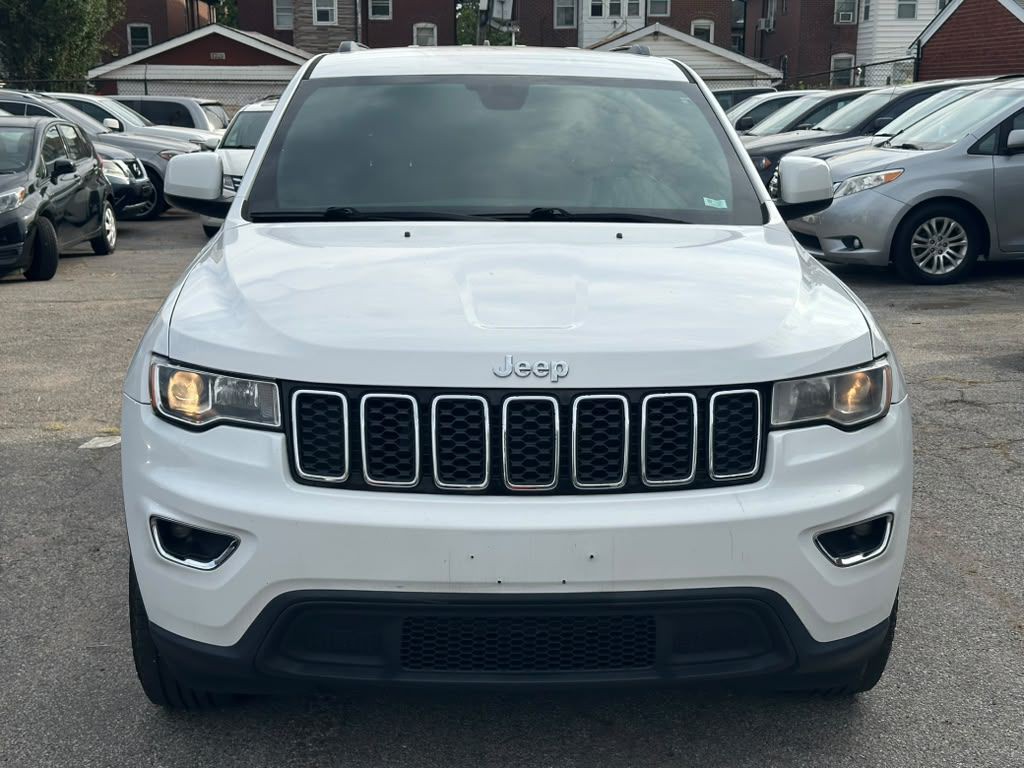 2017 Jeep Grand Cherokee Image 2