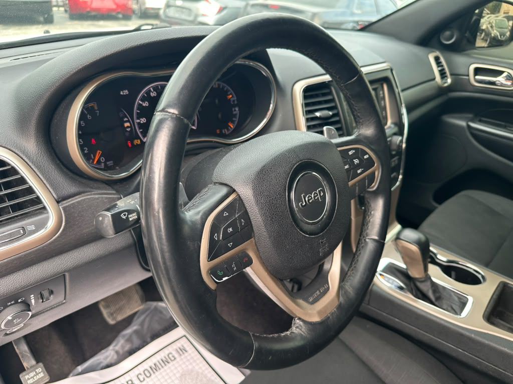 2017 Jeep Grand Cherokee Image 13