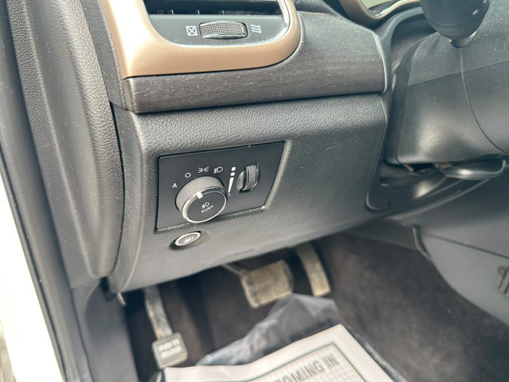 2017 Jeep Grand Cherokee Image 19