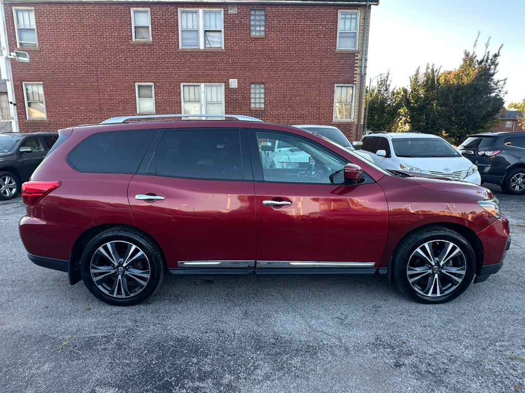 2017 Nissan Pathfinder Image 4