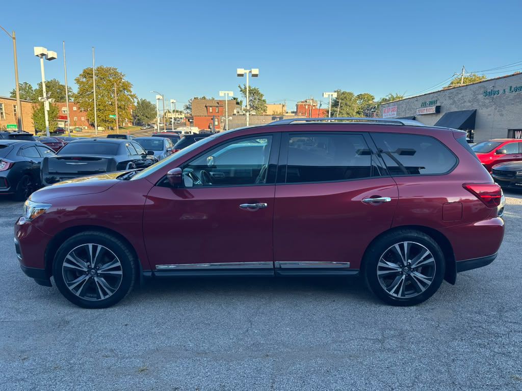 2017 Nissan Pathfinder Image 5