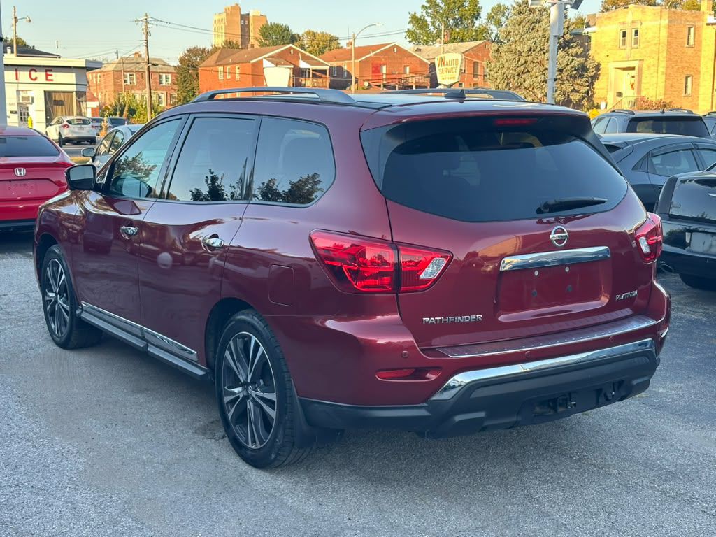 2017 Nissan Pathfinder Image 8